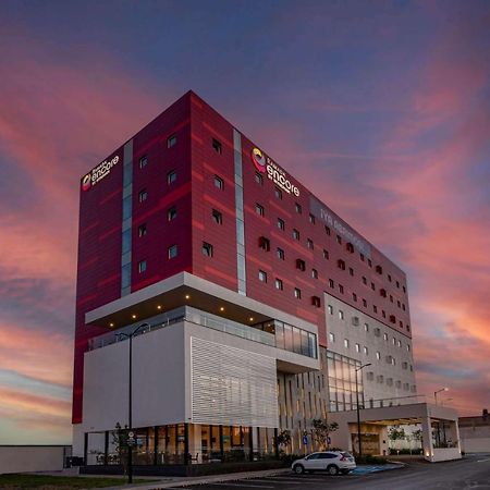 Ramada Encore By Wyndham Guadalajara Aeropuerto Las Pintas Esterno foto