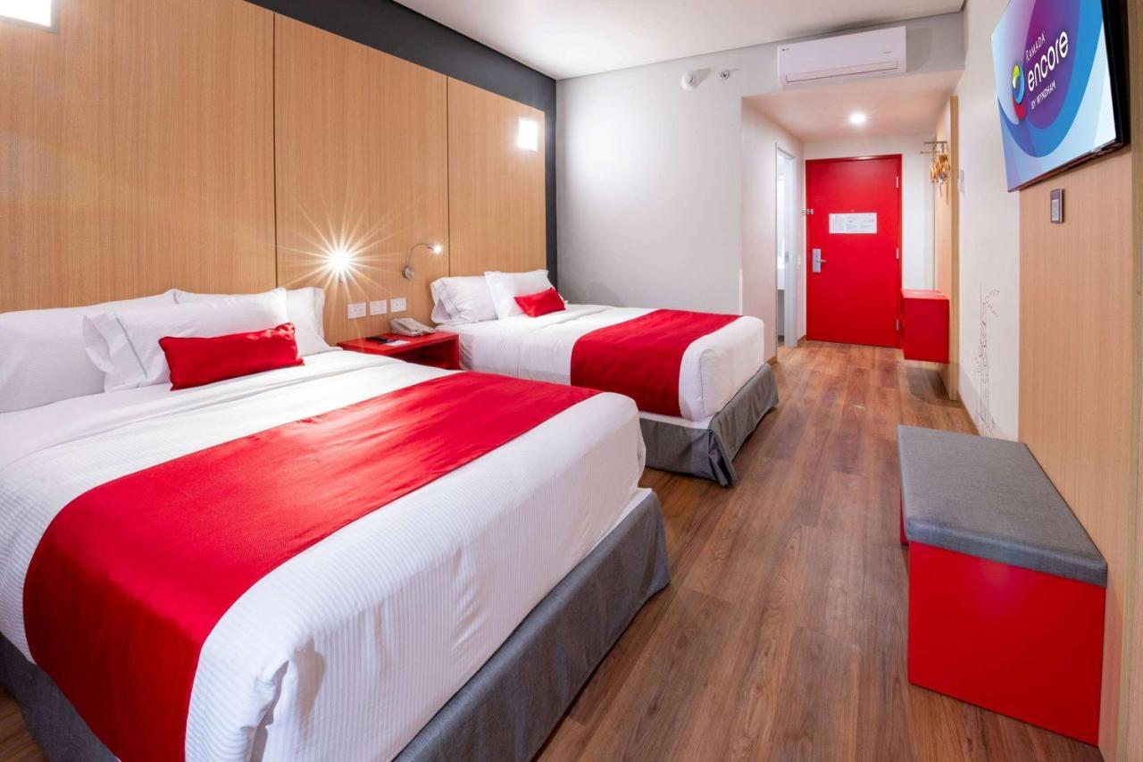 Ramada Encore By Wyndham Guadalajara Aeropuerto Las Pintas Esterno foto